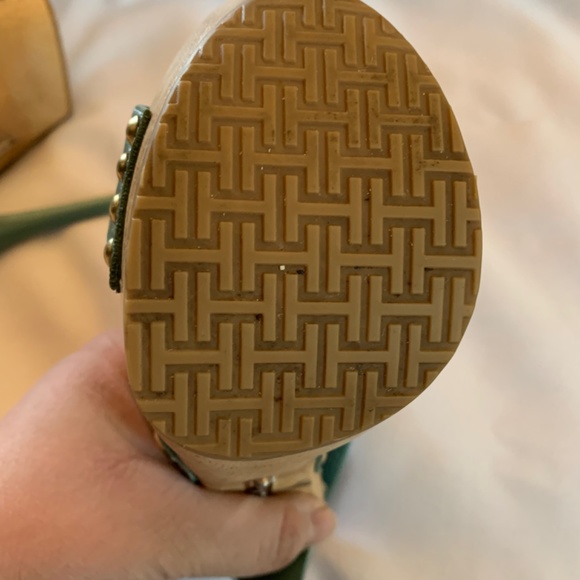 H by Halston Emma Heels In Blue Cloudy Color and Wood! - Picture 12 of 16